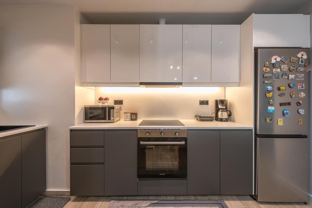 Comfy And Modern Apartment アテネ エクステリア 写真